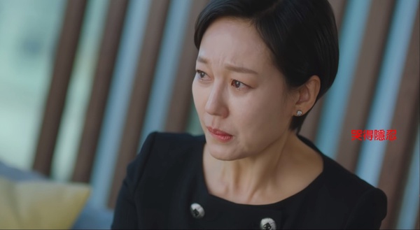 Netflix《非常律師禹英禑》朴恩斌「演技細節」解析!母女相認「微表情變化」太絕,她連當背景都在飆戲