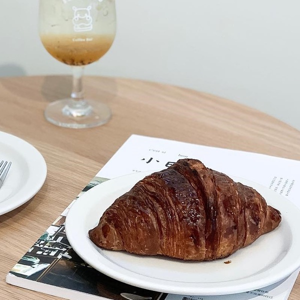 一秒飛韓國！韓系咖啡廳THE HIPPO COFFEE BAR台北信義新開幕，質感純白設計網美必拍！