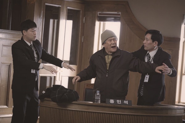 《禹英禑》8個「諷刺現實」情節！濫用法律、人心在金錢面前最脆弱，秀妍這段話太戳心