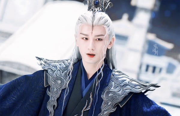 網熱「古裝比女人還美」的男星1:成毅