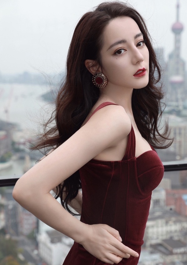 2022 世界最美榜單出爐：迪麗熱巴第五、周子瑜第二，第一是 BLACKPINK 的「她」！