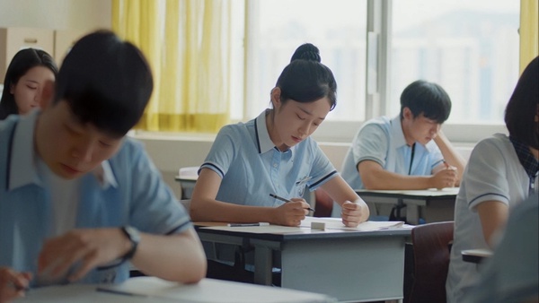 《禹英禑》揭韓國病態升學主義!小學生10點補習班回家算早?國高中才是「地獄」