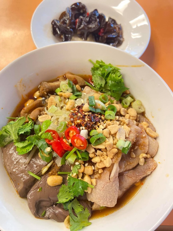 好評大推！台中5家「必吃酸辣粉」推薦，重慶正宗美味，酸辣口感超涮嘴！