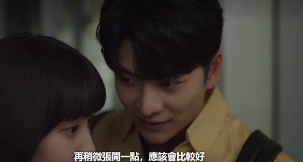 Netflix《非常律師禹英禑》吻戲「幕後秘密」！吻戲是朴恩斌引導？濬浩這幕早就「間接告白」英禑了？
