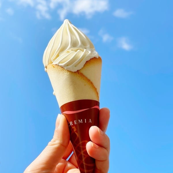 日本人氣Cremia冰淇淋快閃高雄！Cremia牛奶霜淇淋＋白色戀人脆餅，高雄人搶吃一波！