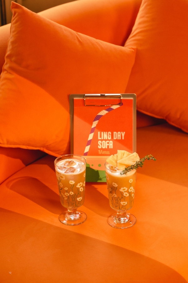 台北新開幕時髦茶店！陳艾琳新品牌「Ling Day Sofa」開幕，泡沫紅茶、咖啡、茶酒皆有