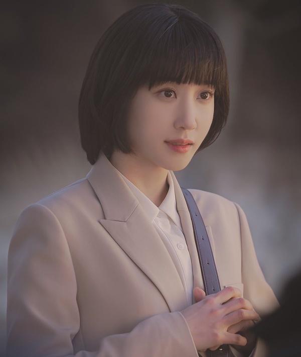 「短髮超美」女星!朴恩斌各種短髮都能駕馭,薛仁雅《社內》美出新高度,她短髮超驚艷