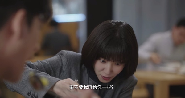 《禹英禑》愛情戲不落俗套！確認心跳數、隔窗牽手太新鮮，濬浩當「專屬擁抱椅」超心動