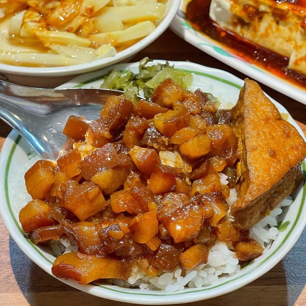 全台道地滷肉飯推薦5:新竹|黑皮驊魯肉飯