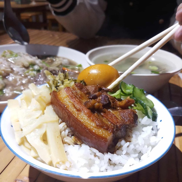 全台道地滷肉飯推薦6:高雄|嘎瓦力·東邊的太陽