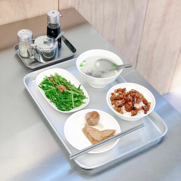 2022新開幕文青美食推薦：高雄李桑飯店滷肉飯必吃，絕美鬧蟬咖啡、Fake sober跑咖必訪