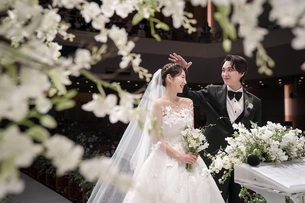 2022韓星結婚潮！南宮珉愛情長跑7年，孔曉振10月舉行婚禮，玄是韓國演藝圈摸犯情侶的