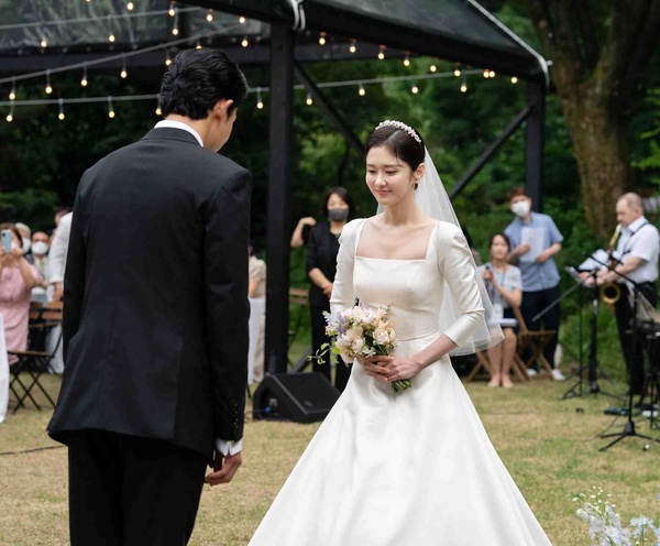 2022韓星結婚潮！南宮珉愛情長跑7年，孔曉振10月舉行婚禮，玄是韓國演藝圈摸犯情侶的