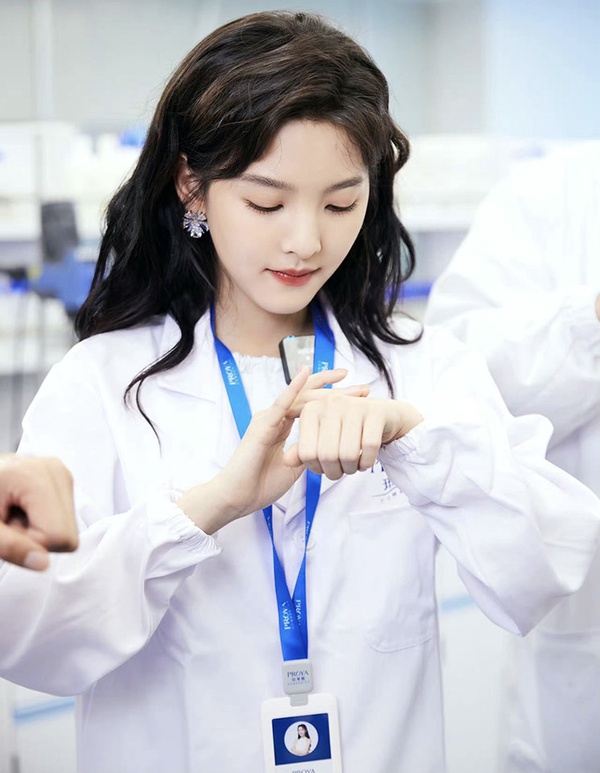 2022下半年拍新戲的女星9:章若楠《愛情遇見達爾文》