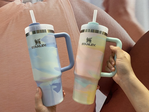 禁塑環保杯推薦：STANLEY快閃現身台北新光三越A11！「Taylor Swift Lover Cup」絕美雲朵色全新登場！