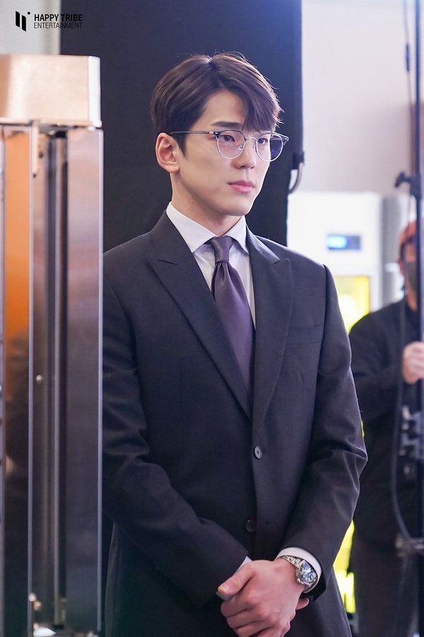 2022「韓劇品牌大賞」出爐！趙怡賢&裴賢聖奪最佳新人，《社內相親》獲得三項大獎