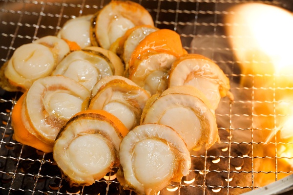 夯下去新潮和牛燒肉「9月壽星生日優惠」:免費升級北海道大帆立貝吃到飽
