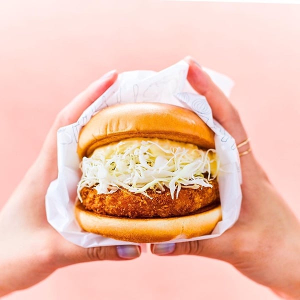 買一送一！咖啡手搖、速食「教師節優惠」：麥當勞買一送一、7-11買6送3、吃到飽免費！