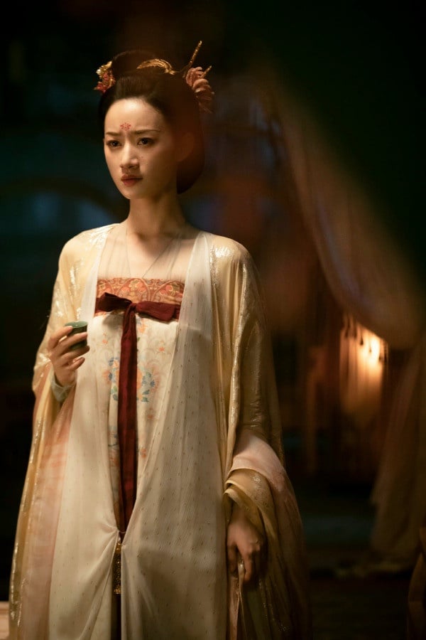 這些「絕美古裝」是同個造型師！《狐妖小紅娘》楊冪妖媚，楊超越這部不輸《蒼蘭訣》！
