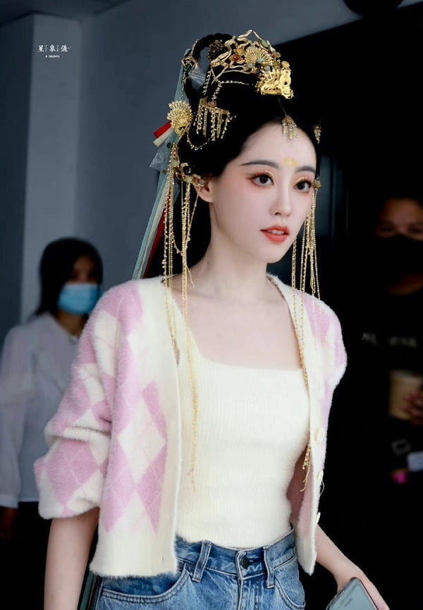 這些「絕美古裝」是同個造型師！《狐妖小紅娘》楊冪妖媚，楊超越這部不輸《蒼蘭訣》！