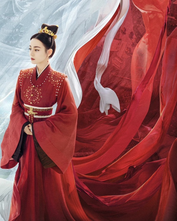 古裝劇「紅唇美人」:迪麗熱巴《安樂傳》撐傘回眸登熱搜,《覆流年》邢菲如泣血玫瑰