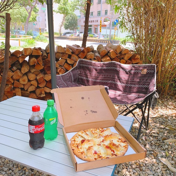 北部露營風餐廳推薦6：Pizza shalom 柴燒窯烤披薩