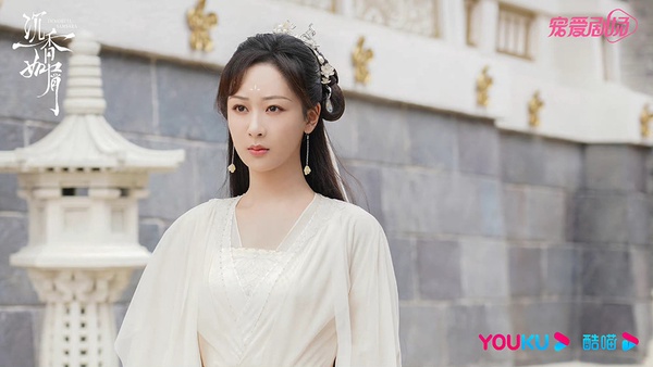 陸劇女星「微博粉絲數」Top10！熱巴超越唐嫣，趙麗穎9000萬粉，楊冪粉絲數竟有1.12億