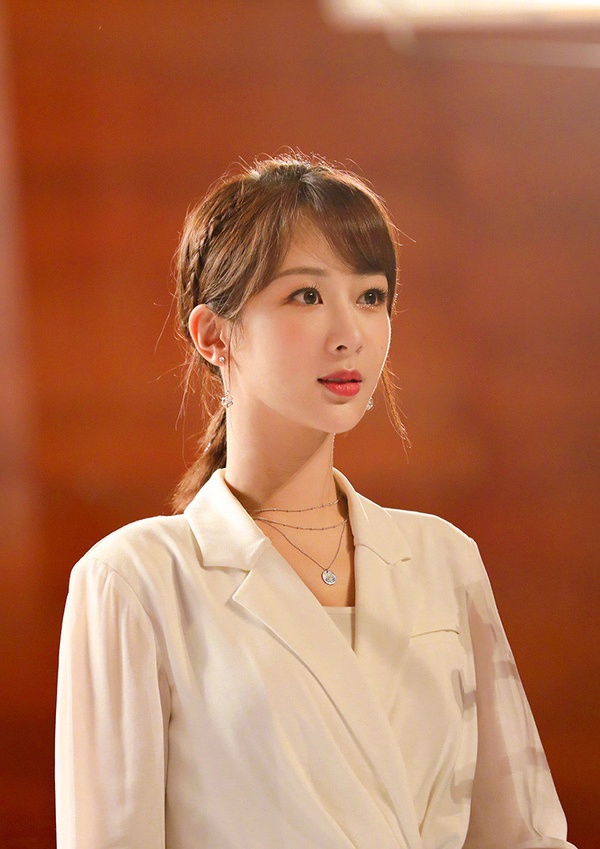 陸劇女星「微博粉絲數」Top10！熱巴超越唐嫣，趙麗穎9000萬粉，楊冪粉絲數竟有1.12億