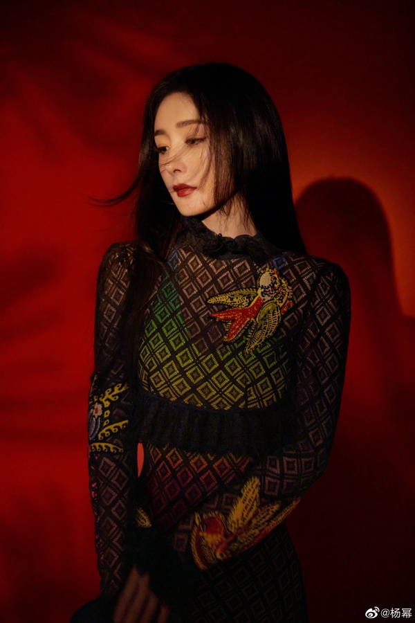 陸劇女星「微博粉絲數」Top10！熱巴超越唐嫣，趙麗穎9000萬粉，楊冪粉絲數竟有1.12億