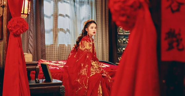 古裝劇7位女星「紅色嫁衣」！李沁《請君》美翻，白鹿《周生如故》虐到難忘，熱巴經典