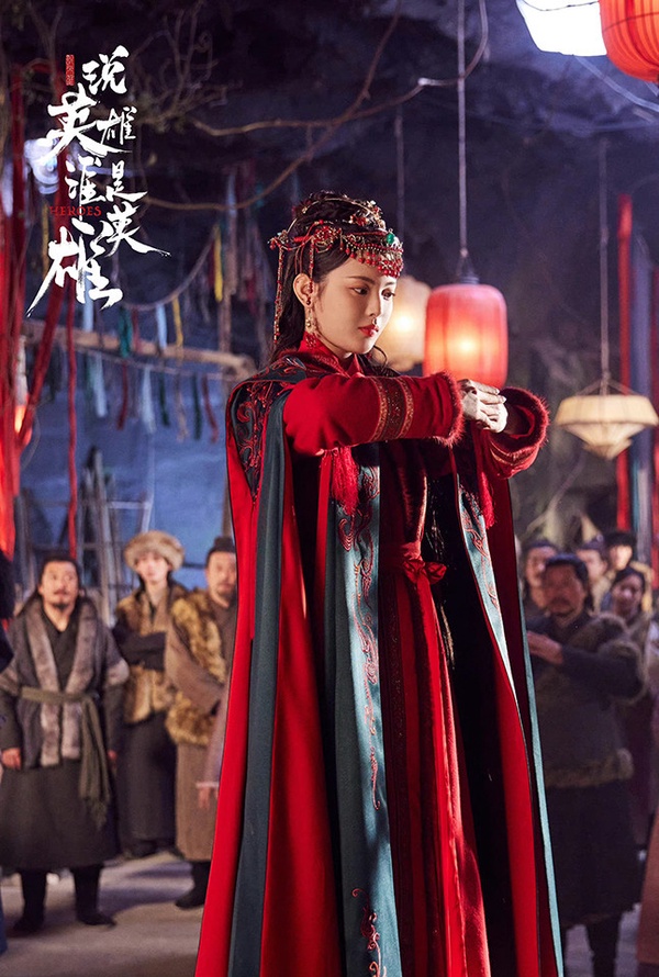 古裝劇7位女星「紅色嫁衣」！李沁《請君》美翻，白鹿《周生如故》虐到難忘，熱巴經典