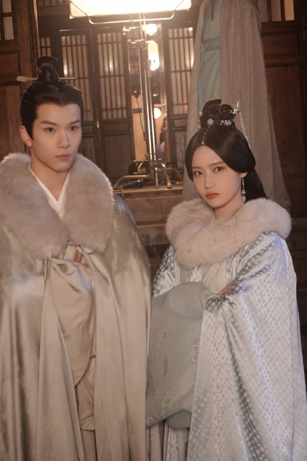 《星漢燦爛》9位「隱藏美女」！王姈戲外美翻，「萬萋萋」竟是《三十而已》小三林有有