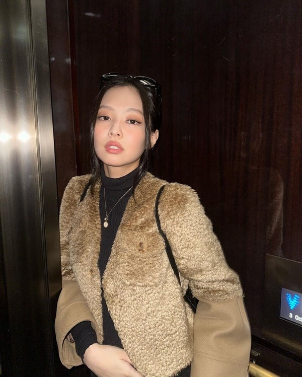 最近爆「戀愛傳聞」的韓星!朴敏英火速分手,金泰亨Jennie互動有點甜,GD張員瑛好意外