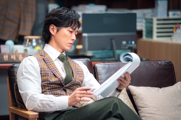 為何《千元律師》千智勳收1000元很難得？韓國「律師費」價碼驚人，朴槿惠1年律師費4億