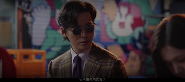 《千元律師》「智勳&周英」感情線細節！智勳「戴墨鏡」原因好虐，性格轉變是因為周英