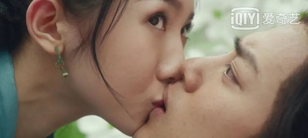 陸劇女星「螢幕初吻」對象！《追光者》吳倩給了羅雲熙，熱巴給了高偉光，她給了肖戰！