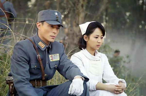 陸劇女星「螢幕初吻」對象！《追光者》吳倩給了羅雲熙，熱巴給了高偉光，她給了肖戰！