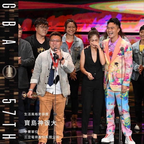 網評金鐘57「待改進」之處！「100杯星巴克換時間」致詞超時，陳意涵頒獎失態都被罵翻