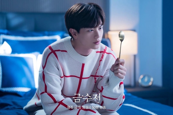 《人生勝利組》初版「劇情設定」！原本「金湯匙」能用無數次？爸爸們也用過金湯匙？