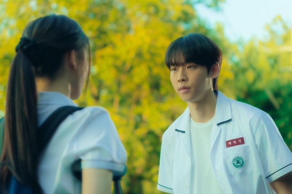 Netflix《20世紀少女》主配角介紹!「雲浩」合作過朴寶劍,「妍度」是《藍調》英珠!