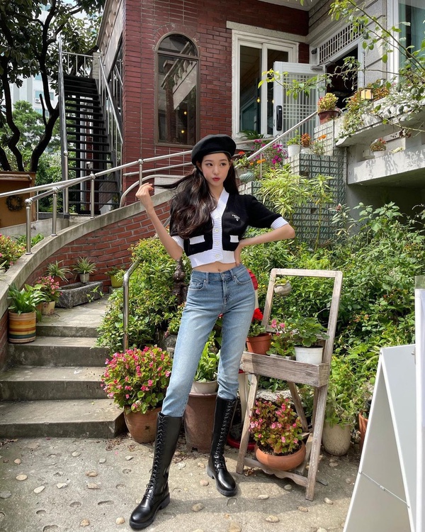 女星牛仔褲私服穿搭！小隻女必學趙露思、楊冪好身材藏不住，薛仁雅這件褲型超顯瘦