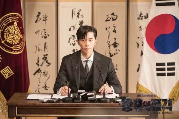 韓劇難忘的「媽寶爸寶」！《千元律師》崔代勳《機醫》碩亨討喜，這位劈腿軟爛史上最渣
