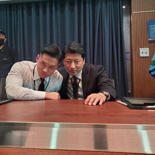 《千元律師》「委託人」配角！畫家兒子演過《警校菜鳥》，「事務長」和南宮珉緣分好深