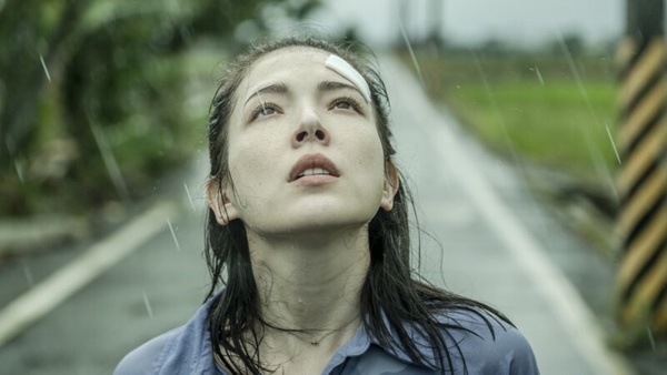 Netflix《她和她的她》劇情看點、角色關係！吳慷仁冷暴力賈靜雯，許瑋甯遭性別霸凌！