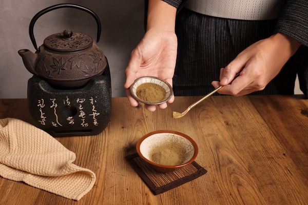 迷客夏必喝新品「宇治焙茶」登場，焙茶鮮奶+仙草超推，加醇濃厚拿鐵升級「這天」開賣
