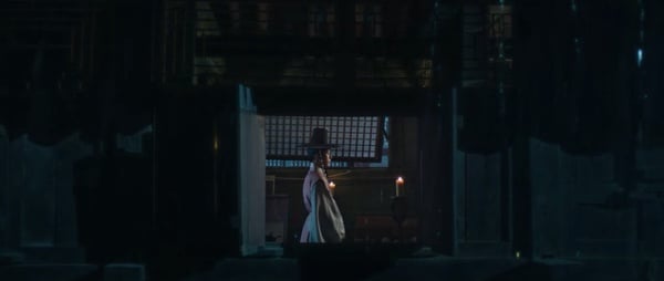 《王后傘下》鏡頭解析！「染血的鳥」象徵世子病重，「這圖」隱喻啓晟大君真面目，太絕