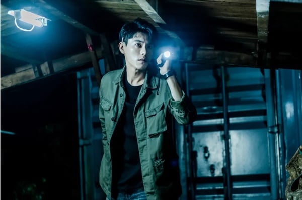 《她和她的她》李程彬7件事！《七月與安生》曖昧馬思純周冬雨，《烈火軍校》守護白鹿