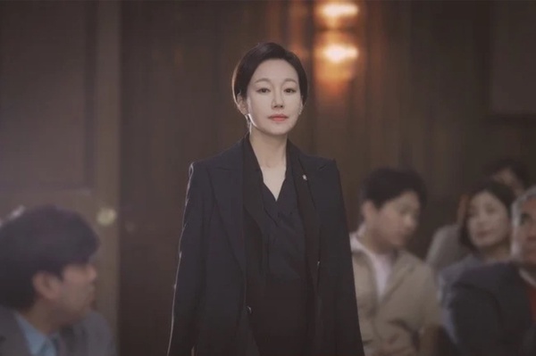 韓劇10個「媽媽圖鑑」!《王后傘下》金憓秀「操勞型媽媽」好真實,《小女子》則被罵翻
