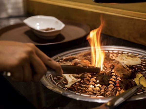 韓國廚神白種元韓式燒肉「BORNGA本家燒肉」首店登台,必吃獨家秘醬+燒肉「這天」開幕