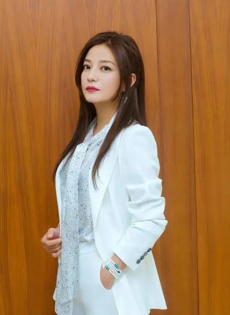 8位「現實中的校花」陸劇女星！娜扎號稱最美考生，景甜不輸同學鄭爽，楊冪美到被嫉妒